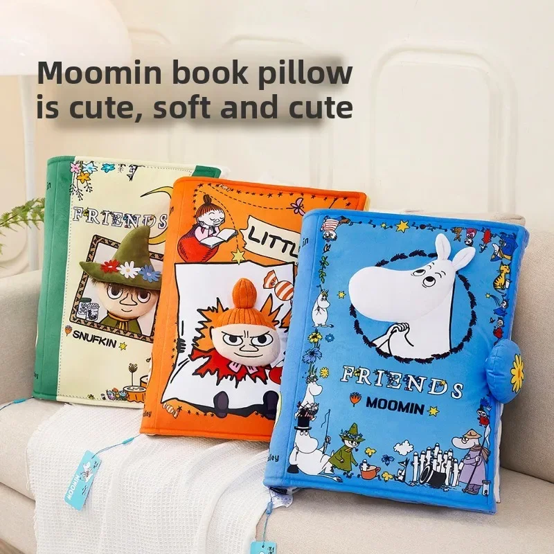 Throw Pillow - M-ムーミンズのかわいいカートゥーン柄のソファ用クッション。ユニークなブック型のぬいぐるみクッションで、柔らかく、お部屋や寝室の装飾に最適。