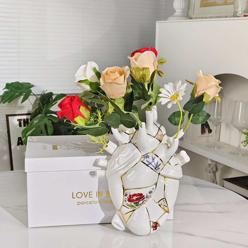 ハート型の花瓶 リビングルームのワインキャビネット テレビ台 - Vase Decor のレビューと価格